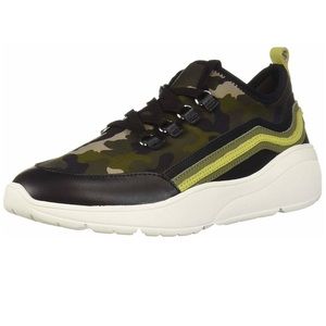 Steve Madden army sneakers